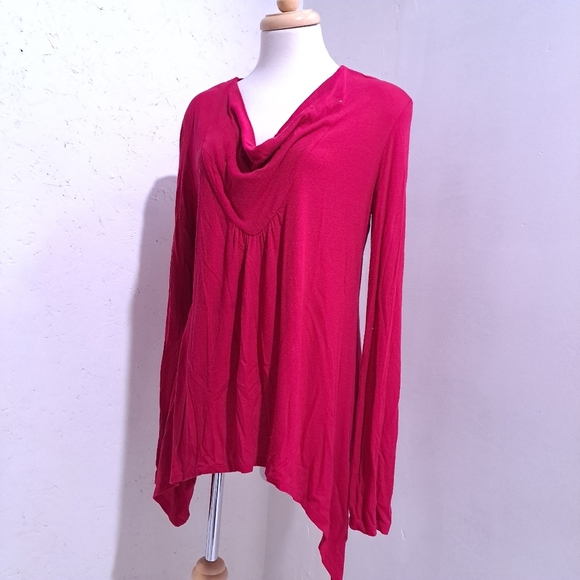 BCBGMAXAZRIA | Hot pink tunic style lightweight sweater - Picture 2 of 8